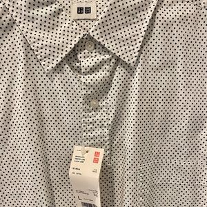 Uniqlo - men’s dotted dress shirt